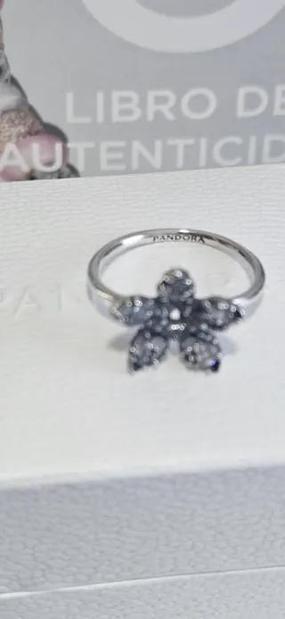 Anillo Pandora Flor Plata y Circonitas