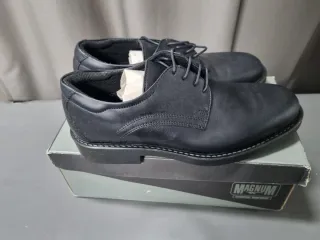 Zapatos Magnum Negros Cordones