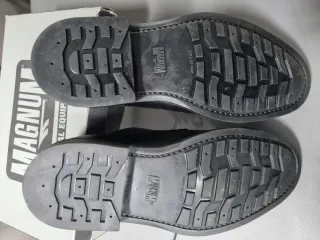 Zapatos Magnum Negros Cordones