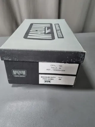 Zapatos Magnum Negros Cordones