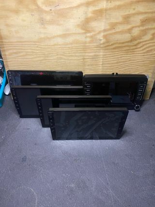 Lote pantallas coche para reparar