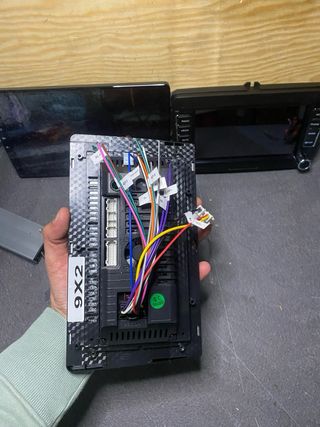 Lote pantallas coche para reparar