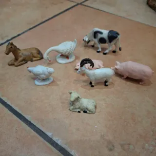 Personaggi presepe  in plastica e ceramica