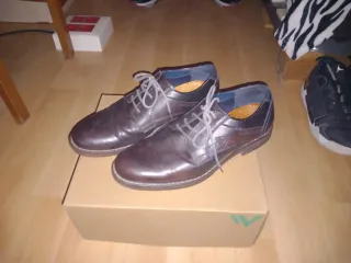 Scarpe eleganti marroni