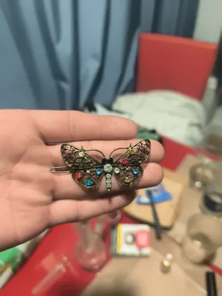 Broche mariposa vintage con pedrería y pulsera
