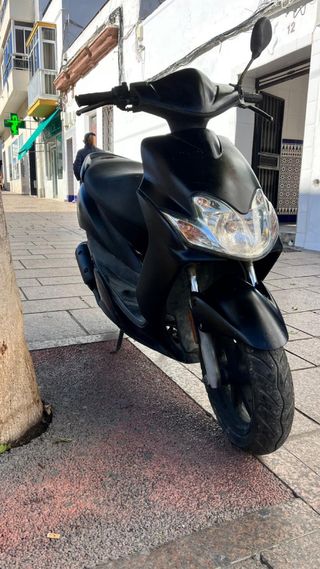 Yamaha Jog R Negra