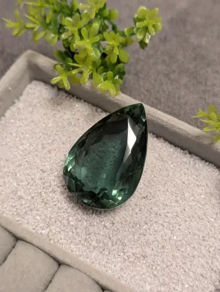 Amatista Verde Gigante