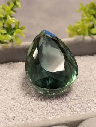 Amatista Verde Gigante