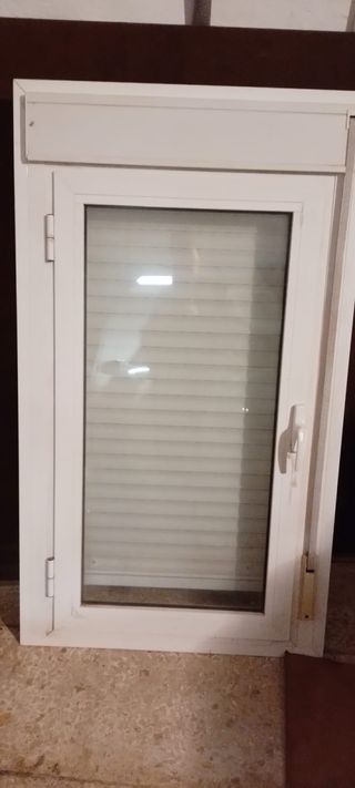 Ventana aluminio Climalit persiana 135x75