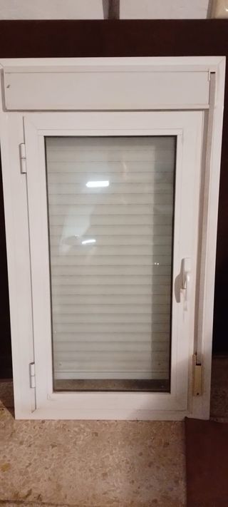 Ventana aluminio Climalit persiana 135x75