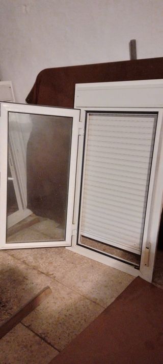 Ventana aluminio Climalit persiana 135x75