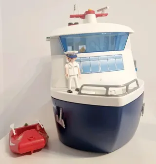 Crucero Playmobil con tobogán y figura