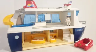 Crucero Playmobil con tobogán y figura