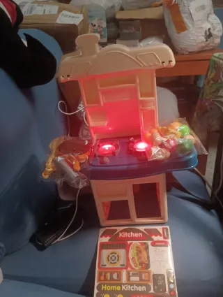 Cocina de juguete con accesorios