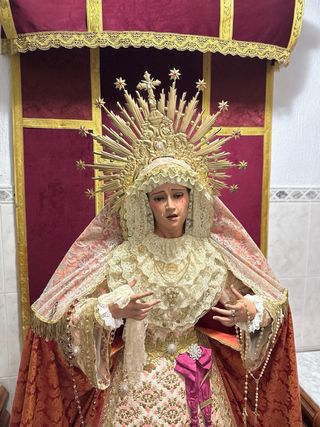 Virgen tamaño natural