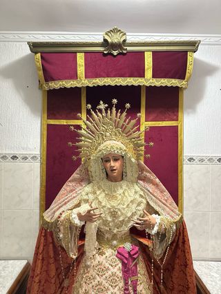 Virgen tamaño natural