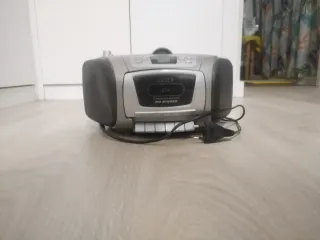 Radiocasete CD Lazer gris y negro