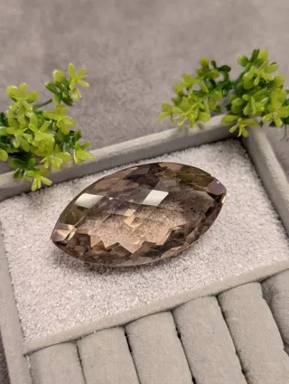 Cuarzo Fume Gigante Marquise