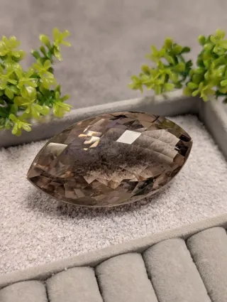 Cuarzo Fume Gigante Marquise