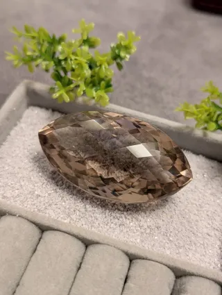 Cuarzo Fume Gigante Marquise