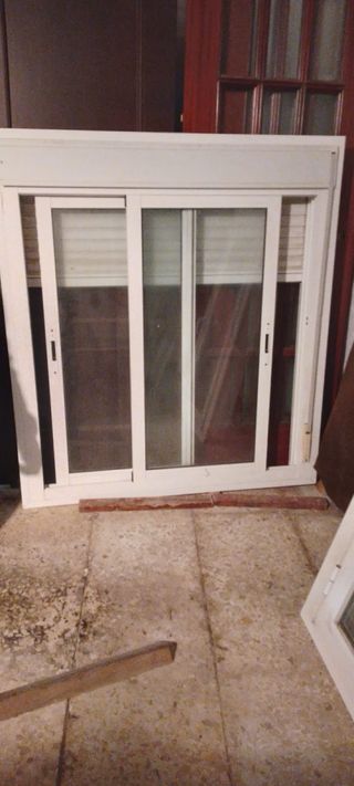 Ventana aluminio Climalit persiana 135x120