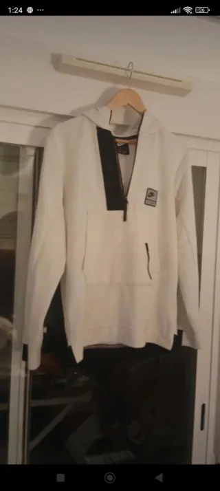 Chaqueta Nike Blanca y Negra