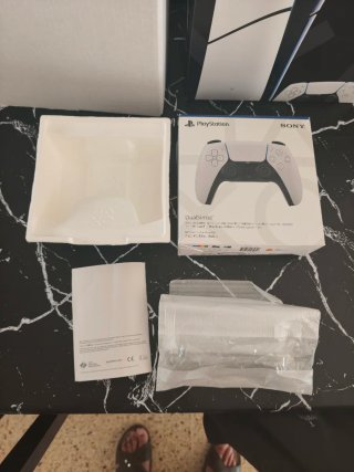 Caja PS5 Digital Edition + caja mando PS5