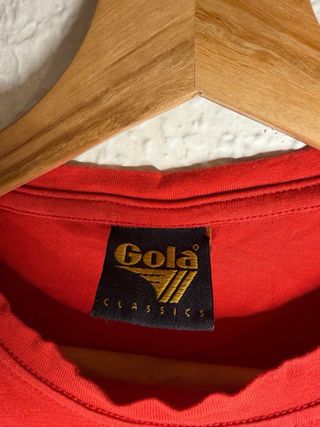 Camiseta Gola Roja