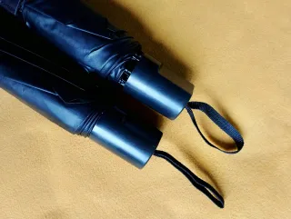 2 Ombrelli Pieghevoli Anti UV e pioggia