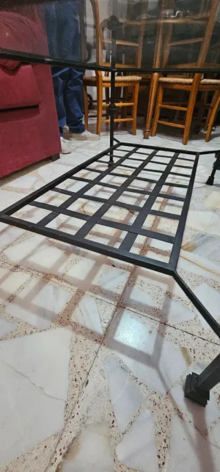 Mesa de centro de hierro forjado (Chiclana,Cádiz)