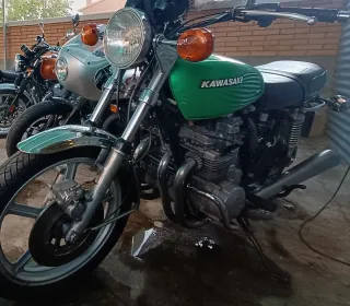 Royal Enfield 650  Kawasaki KZ 650  Guzzi V50