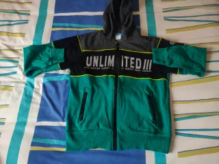 Conjunto deportivo niño