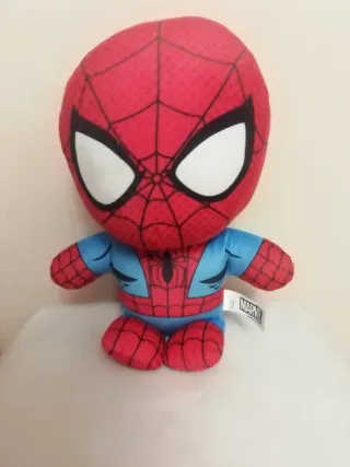 3 Peluches Super Héroes Marvel