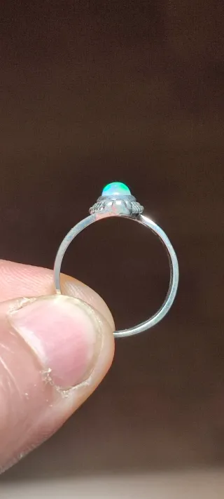 Anillo de Plata y Ópalo.