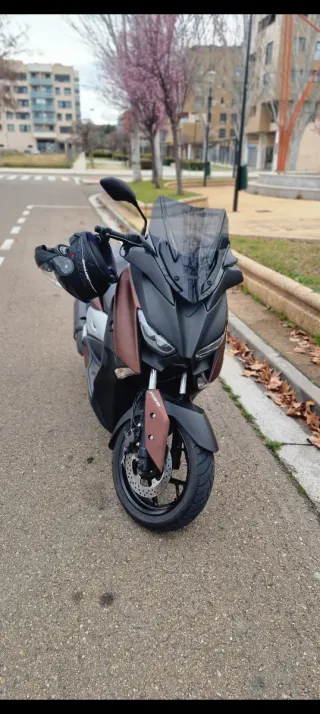 Yamaha X Max 300 Seminueva