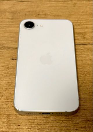iPhone 16e
