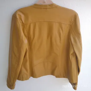 Cazadora Kiabi amarilla mujer