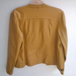 Cazadora Kiabi amarilla mujer