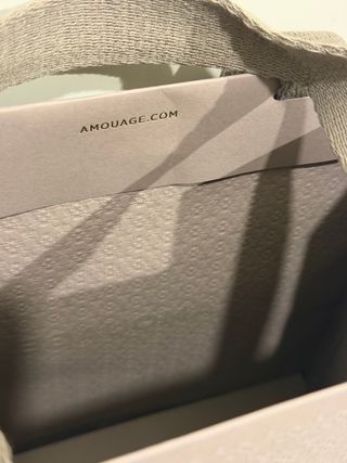 Busta Amouage vuota per regalo decorazioni cartone