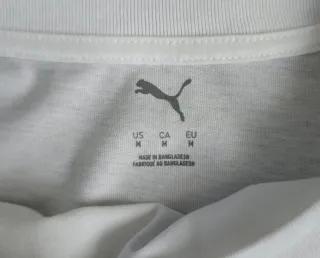 Camiseta de manga corta. Marca puma.