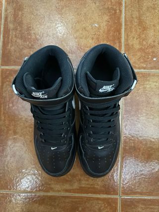 Nike Air Force 1 Mid '07 Negras