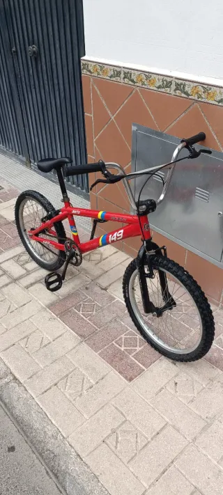 Bicicleta BMX Monty 149 Roja