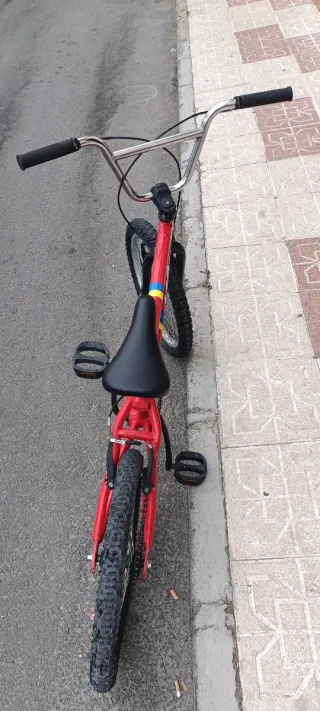 Bicicleta BMX Monty 149 Roja