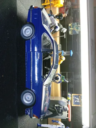 BMW 635 CSi ANSON 1/18 Azul