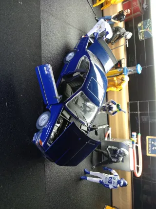 BMW 635 CSi ANSON 1/18 Azul