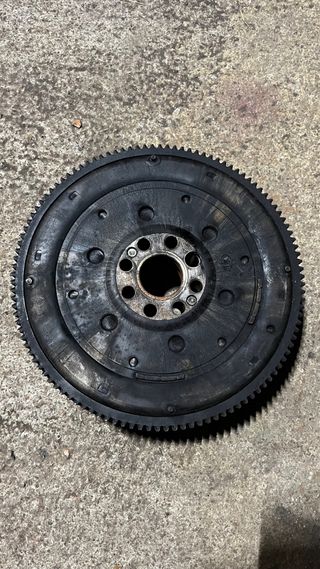 Volante bimasa y prensa 318tds