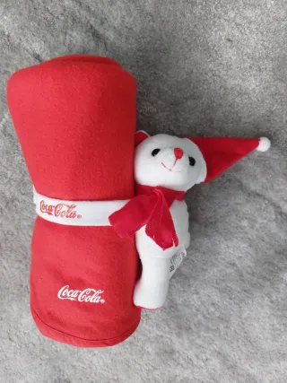 Manta Coca Cola con Peluche Navideño