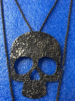 Colgante Calavera con Cadena