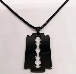 COLLAR CUCHILLA NEGRO