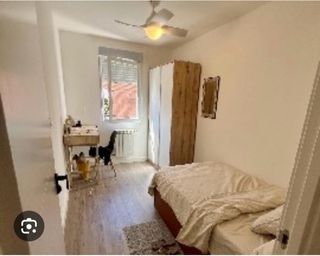 se alquila un habitacion